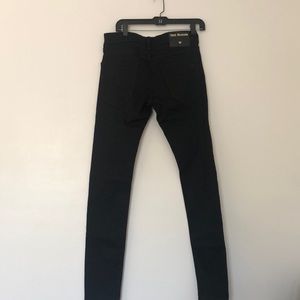 True Religion Woman’s Black Jeans NEW Size 30 Skinny Tony Jeans Gold Zip Pocket